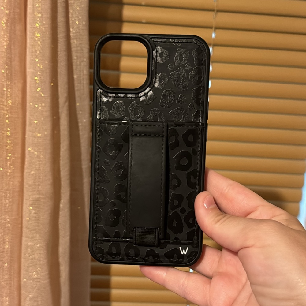 Blacked Out Leopard Walli Case iPhone 13/14